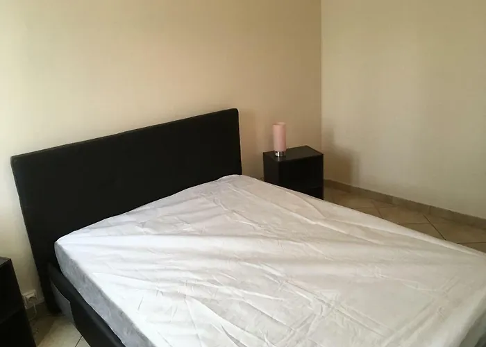 Christian Mont St Michel بيت للعطل Sacey